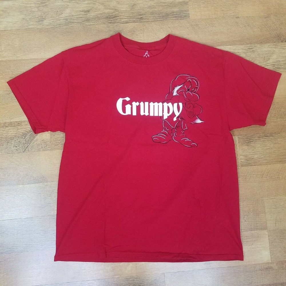 Disney Shirt Grumpy Dwarf Large Red Snow White